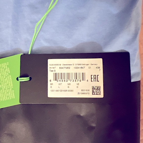 NWT Hugo Boss tshirt , Sz large - Picture 4 of 4